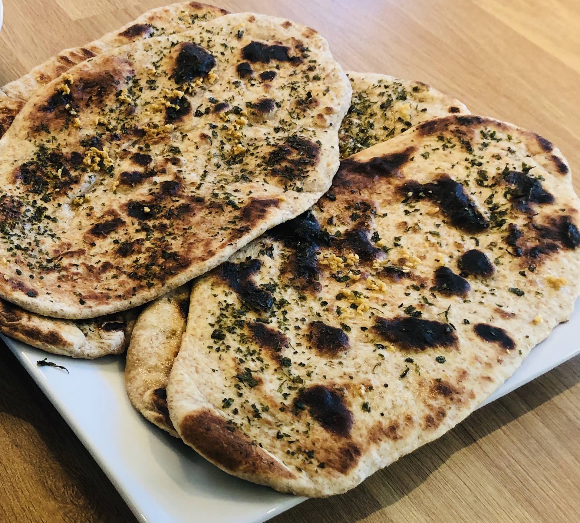 Easy Garlic Naan Bread – a little vegan